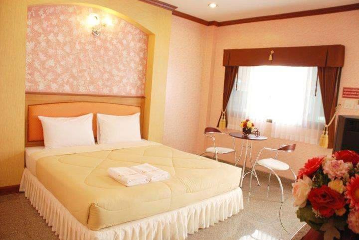 Martina Hotel Surin Exterior foto